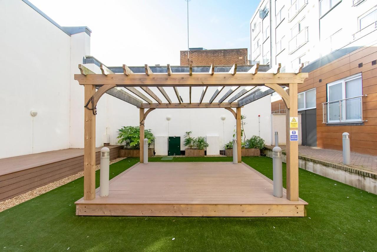 Modern 1 Bed Flat 2 Mins Walk From Restaurants Bars Clubs & Beach! Wow! Apartman Bournemouth Kültér fotó