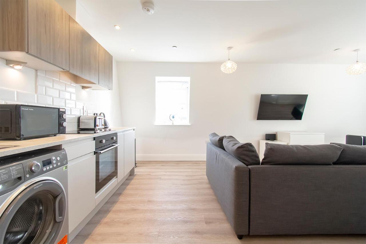 Modern 1 Bed Flat 2 Mins Walk From Restaurants Bars Clubs & Beach! Wow! Apartman Bournemouth Kültér fotó